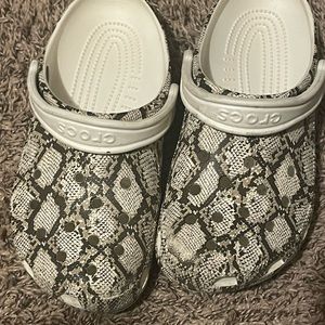 Croc print crocs